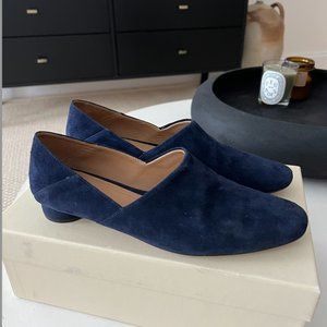 THE ROW Navy Noelle collapsible-heel suede loafers